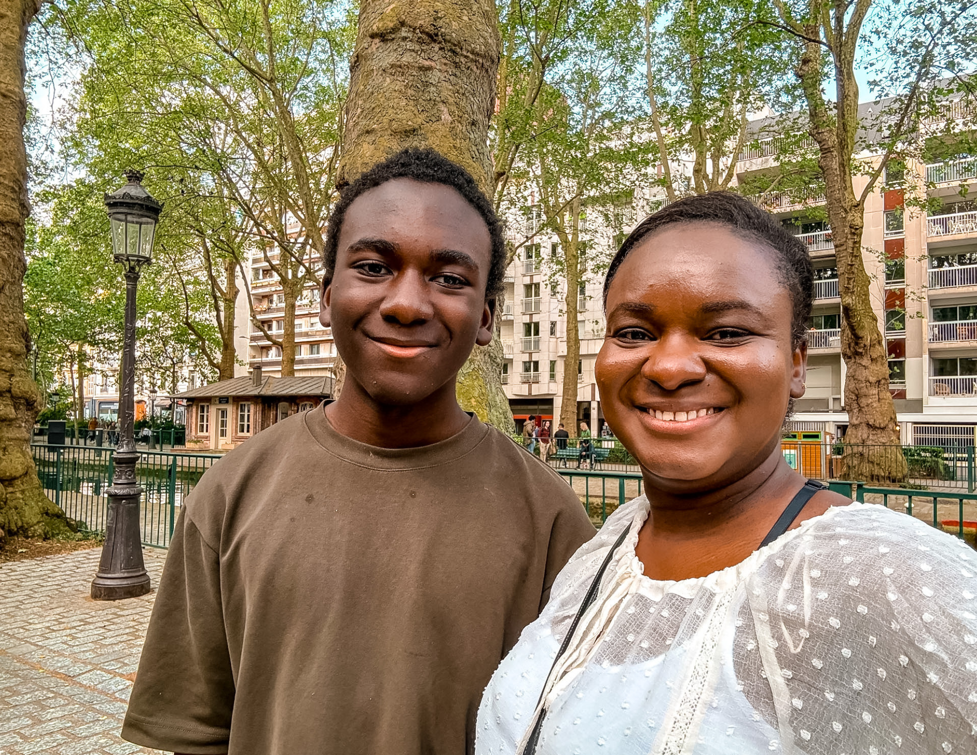 Paris Travel Guide (10).png